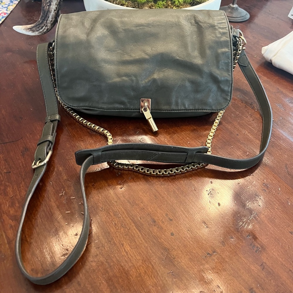 Elizabeth and James olive leather purse